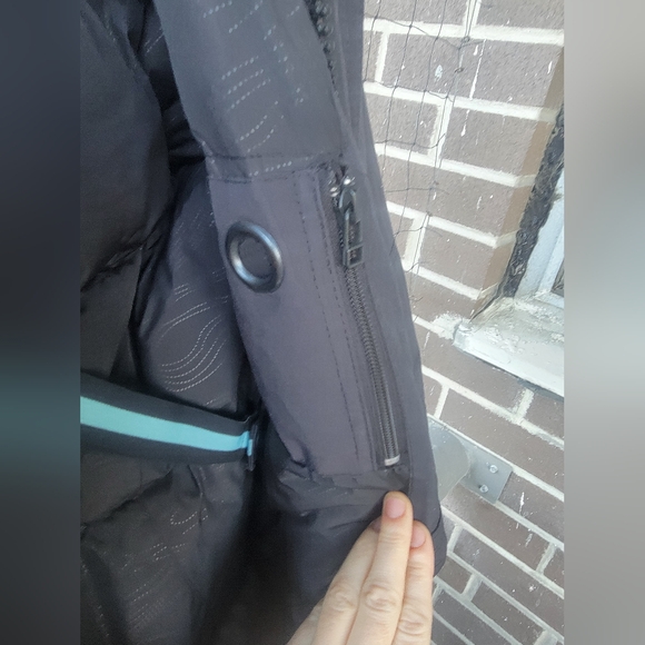 TNA Bancroft Parka - Picture 4 of 9